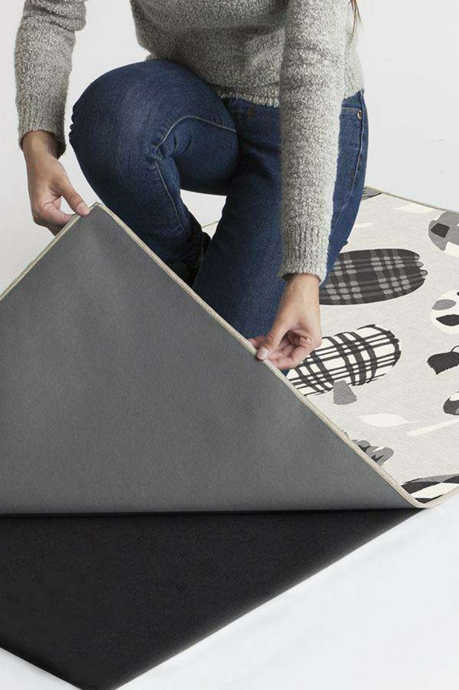 8 10 Black And White Rugs * | Best Deal Ruggable Pumpkin Black & White Rug