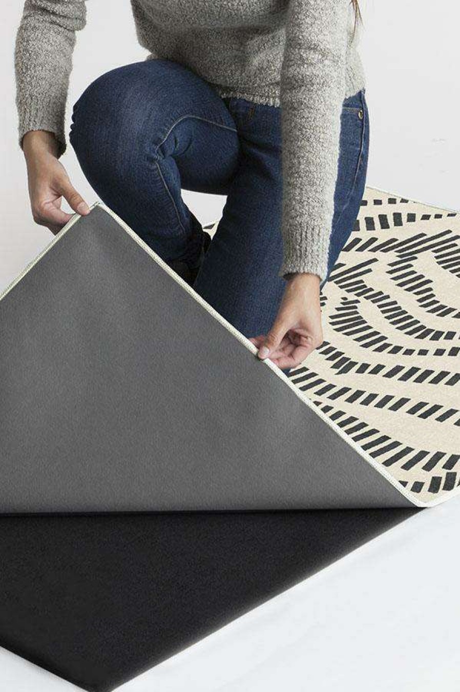 8 10 Black And White Rugs * | Best Pirce Ruggable Naila Black Rug