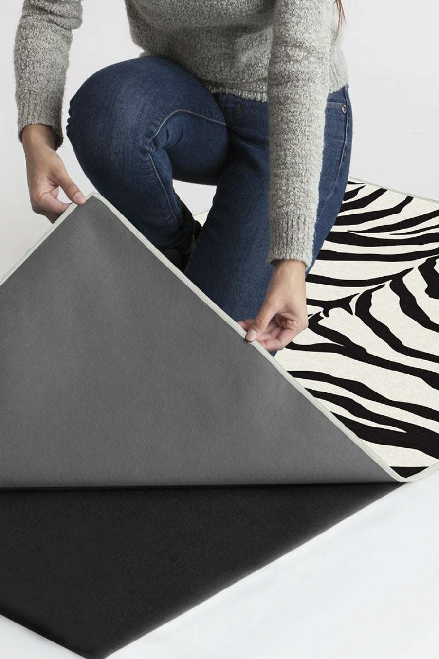 8 10 Black And White Rugs * | Best Sale Ruggable Zebra Black Rug