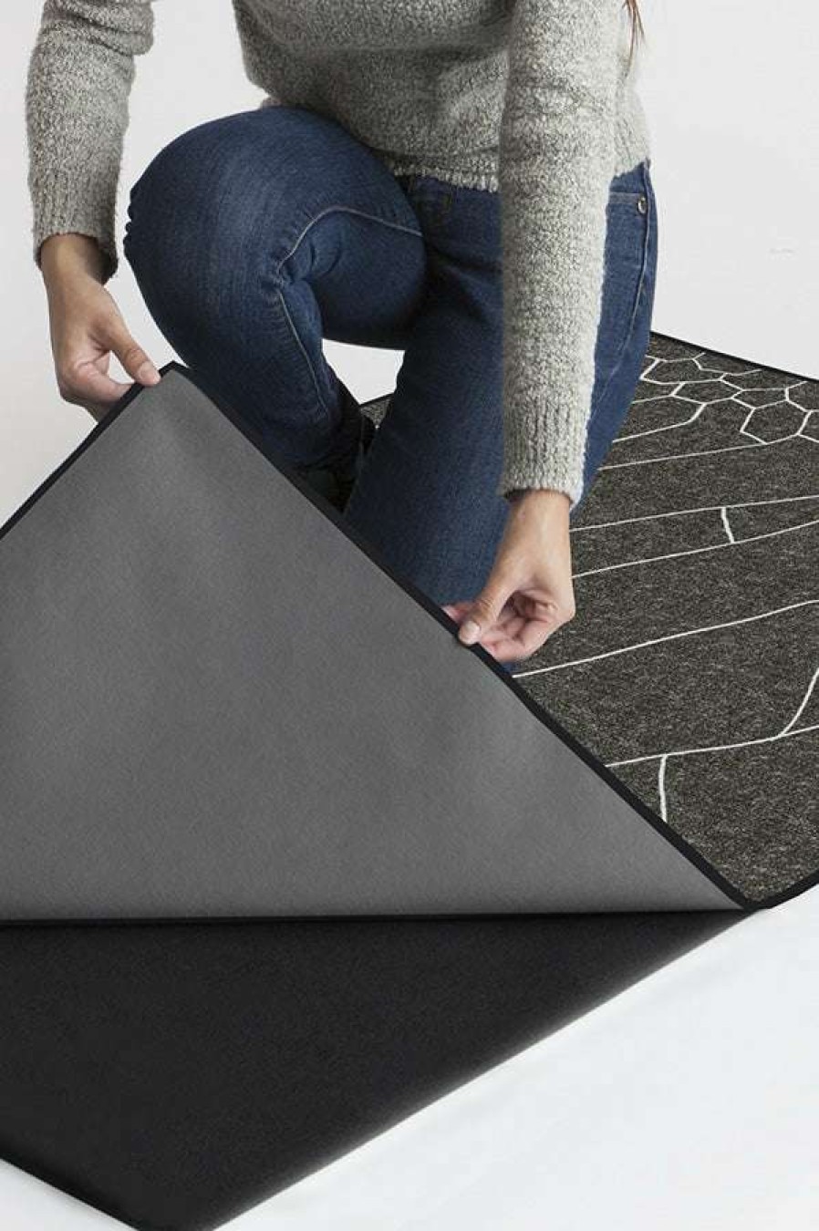 8 10 Black And White Rugs * | Brand New Ruggable Illi Black Rug