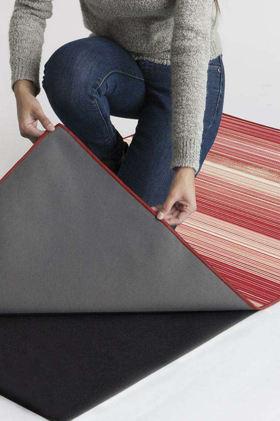 8 10 Red Area Rugs * | Flash Sale Ruggable Linear Striped Candy Cane Rug